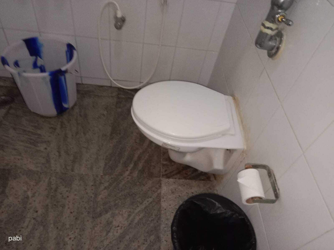 Bathroom 3, Hotel Goutham Manor, Chennai