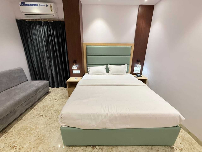 Room 5, Hotel Grand Soma, Nagpur
