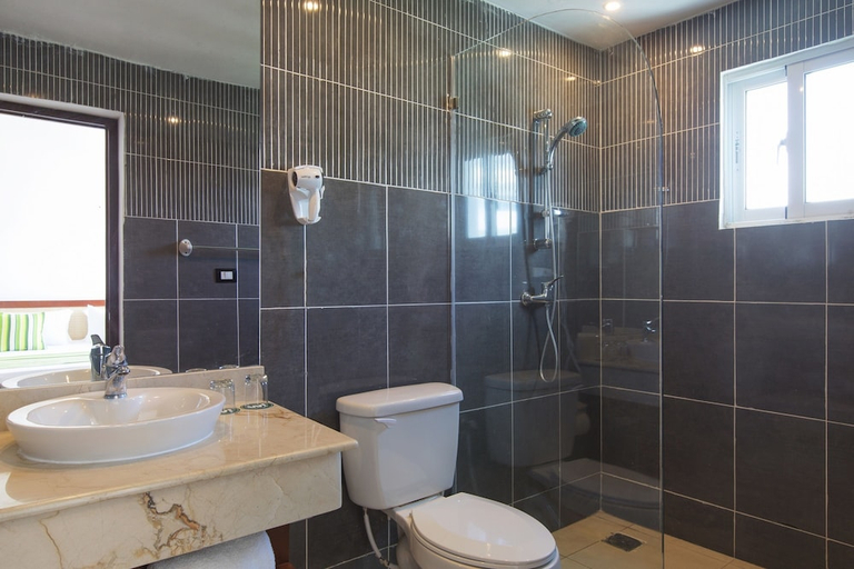 Bathroom 5, Hotel HM Alma de Bayahibe - Adults Only, San Rafael del Yuma