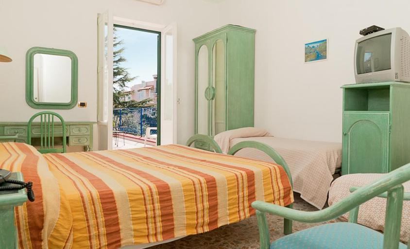 Bedroom 3, Hotel Del Postiglione, Napoli