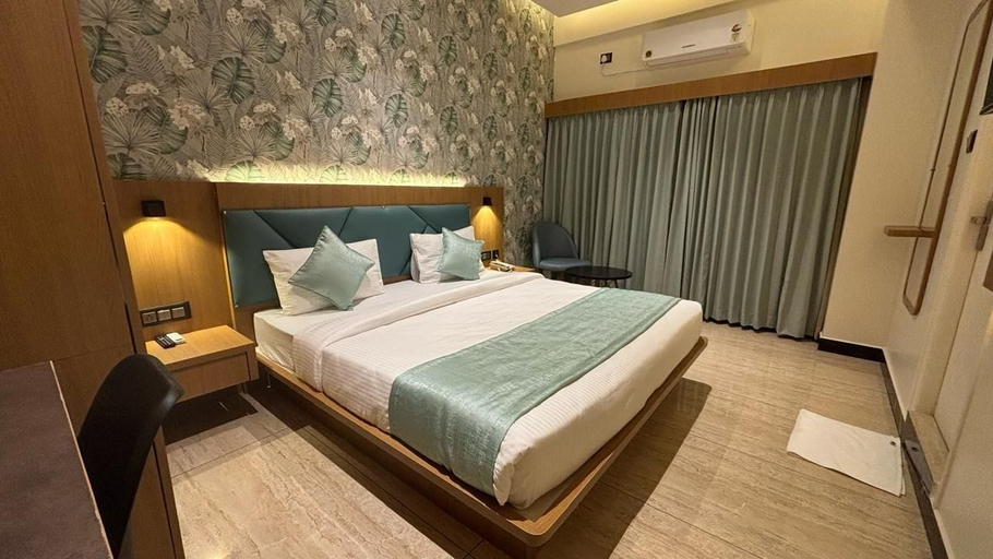 Room 4, Hotel Thanga Airaa, Bangalore