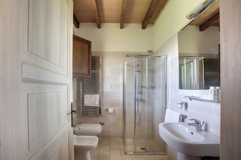 Bathroom 4, Tenuta Monacelli, Lecce