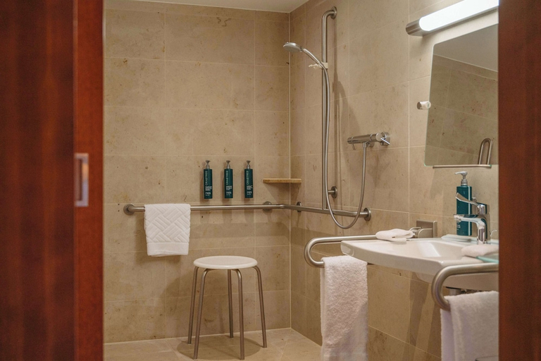 Bathroom 5, Frankfurt Gravenbruch, Offenbach