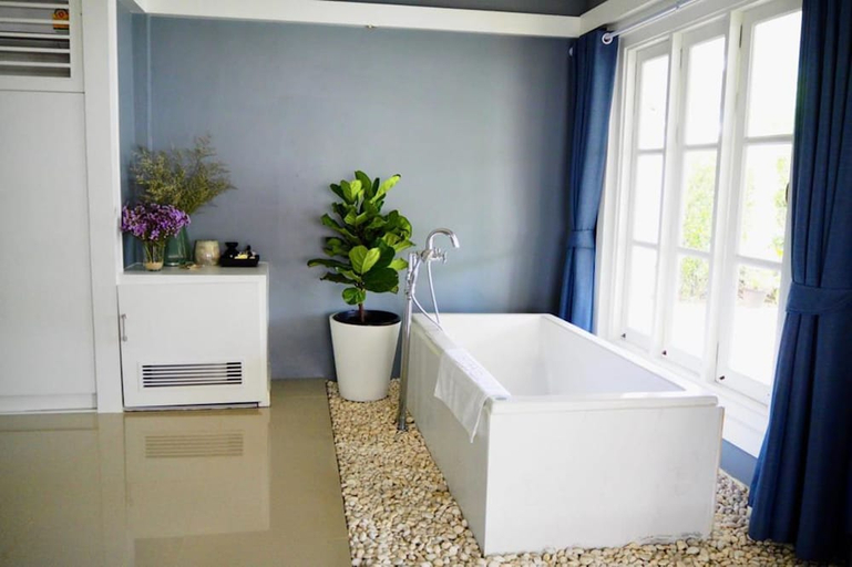 Bathroom 3, Purin Resort & Restaurant, Nua Khlong