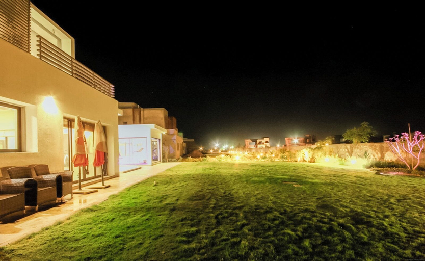 Garden 5, Kings Villa, Ahmadabad