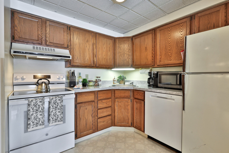 Private kitchen 5, Mountain Green Condo 2b4 2 Bedroom Condo, Rutland