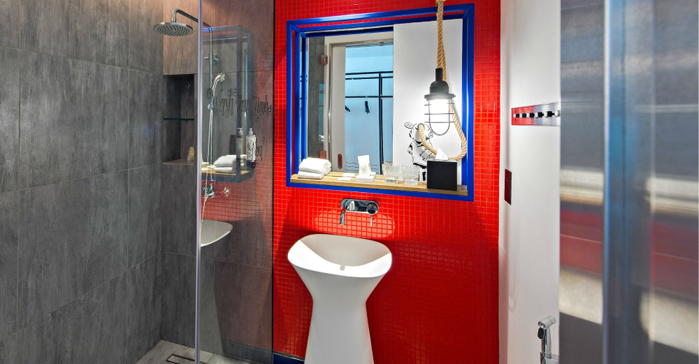 Bathroom 4, Hampton by Hilton Dubai Al Seef, Dubai