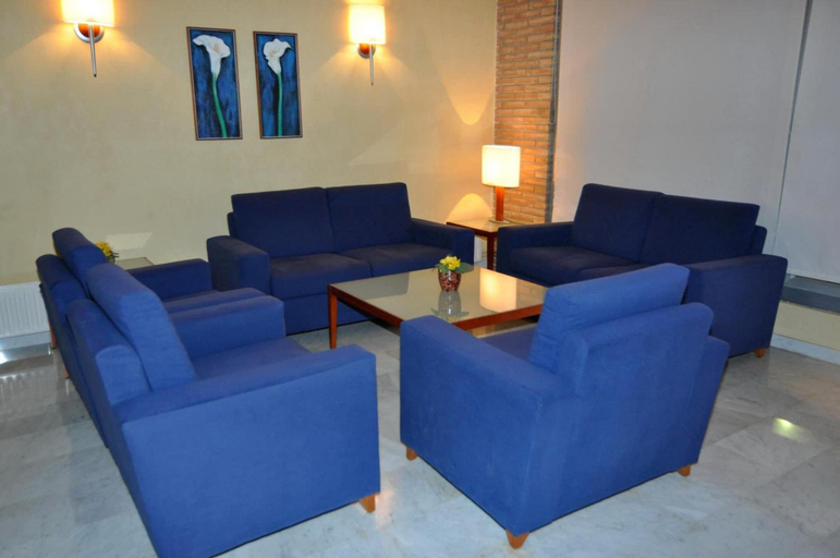 Public Area 3, Aparthotel Solé, Lleida