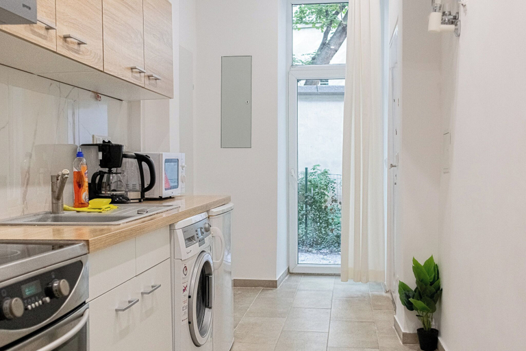 Private kitchen 4, Beautiful 1BR Apartment For Long Stays, Wien