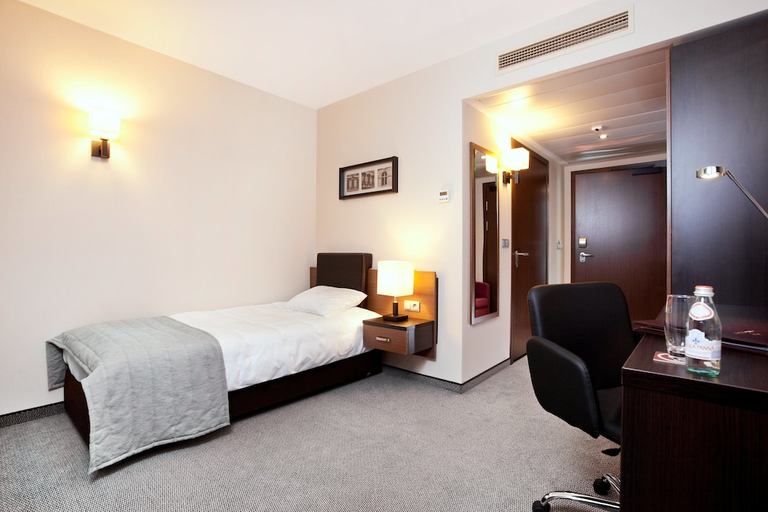 Bedroom 2, Qubus Hotel Bielsko-Biala, Bielsko-Biała
