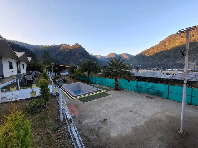 Indoor pool 2, VALLEY KING RESORT, Garhwal