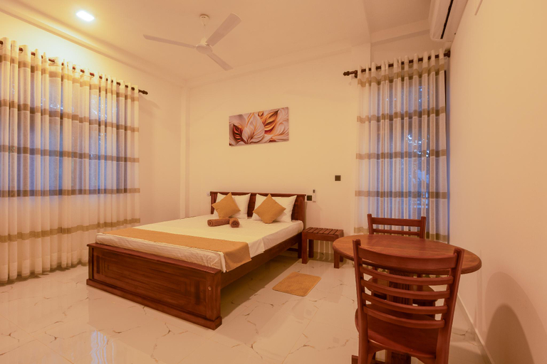 Bedroom 3, Blueray Villa, Akmeemana