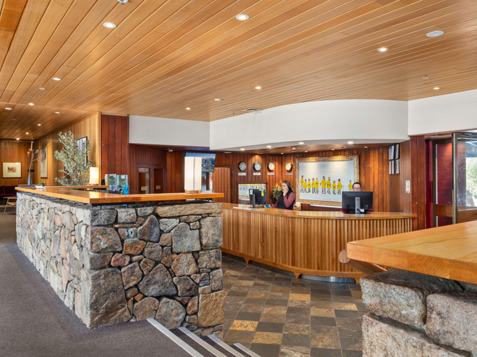 Public Area 2, Thredbo Alpine Hotel, Snowy River
