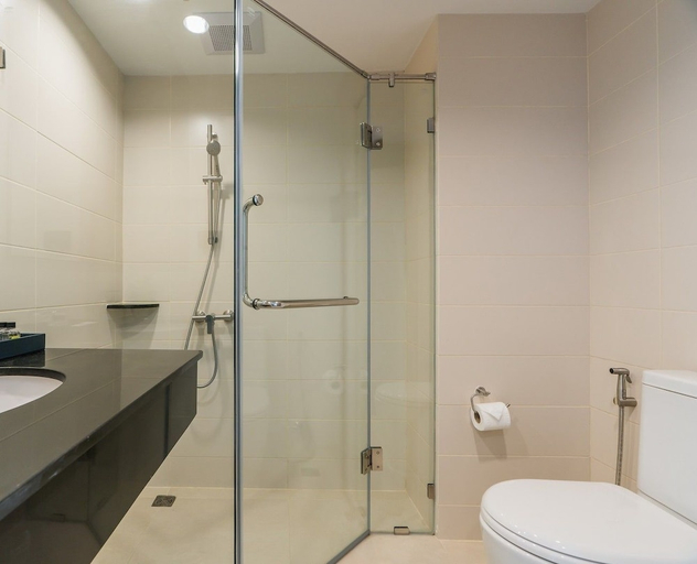 Bathroom 5, Rattanachol Hotel, Muang Chon Buri