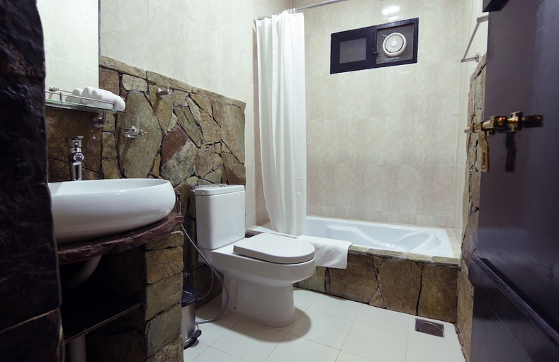 Bathroom 3, Sama Heights Resort Jebel Shams, Al Hamra