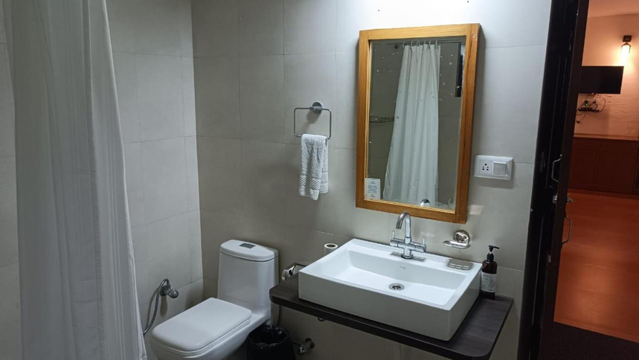 Bathroom 4, Anant Rasa By Aamod, Almora