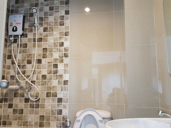 Bathroom 5, The All 24 Luxury Residence, Min Buri