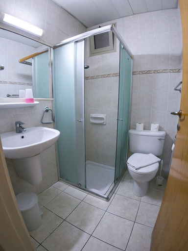 Bathroom 3, Crystallo Apartments