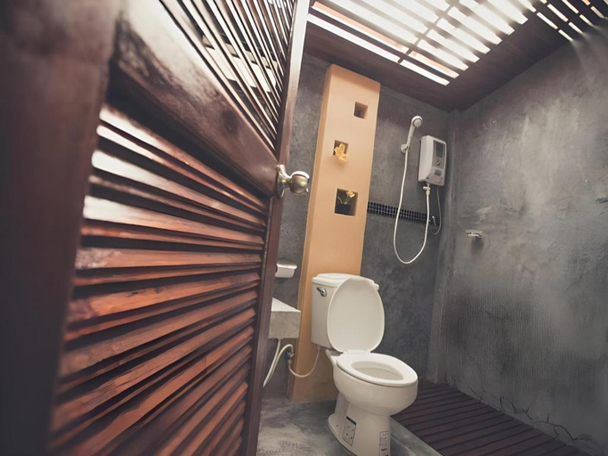Bathroom, Palm Garden Resort, Sikao