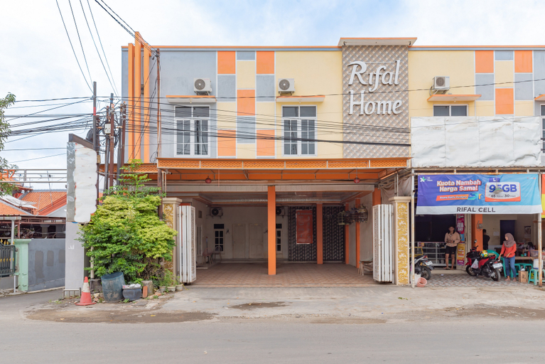 Exterior & Views 2, Urbanview Hotel Rifal Home Tegal, Tegal