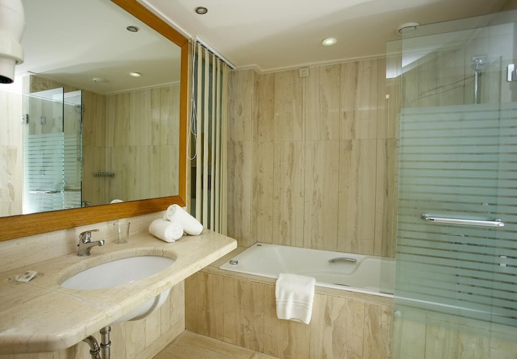 Bathroom 4, IONIAN BLUE BUNGALOWS AND SPA RESORT, Ionian Islands