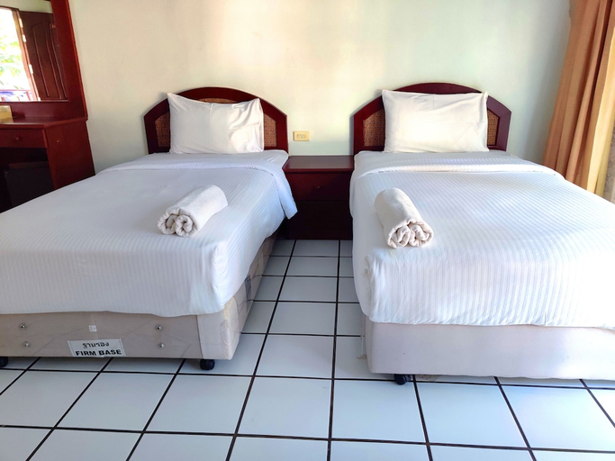 Bedroom 2, Thongpaeka Hotel, Phrasat