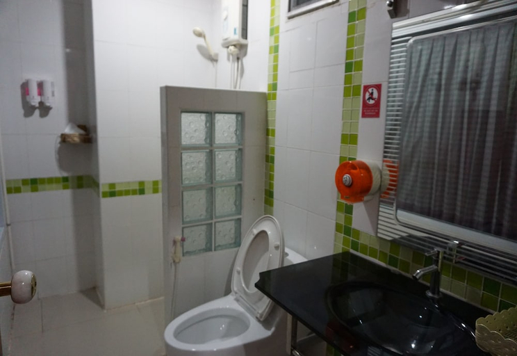 Bathroom, The Boss Grand Tower Hotel, Muang Khon Kaen