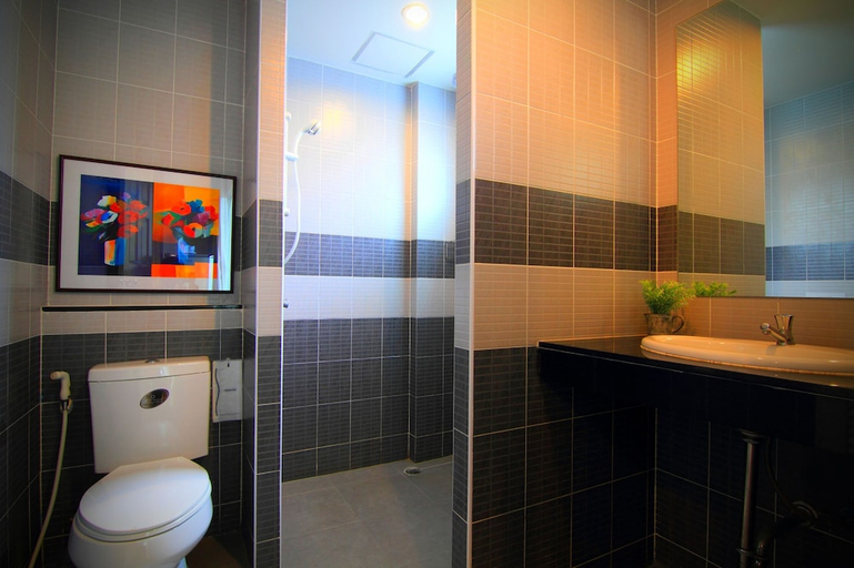 Bathroom 4, Cool Residence, Phuket Island