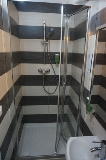 Bathroom 4, Comfort Hotel Alba Rouen, Seine-Maritime
