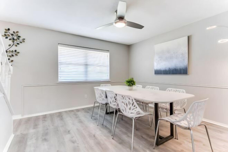 Meeting facility, Reston NEW Bright, Airy Home w/ In Ground Pool & Grill, Dallas