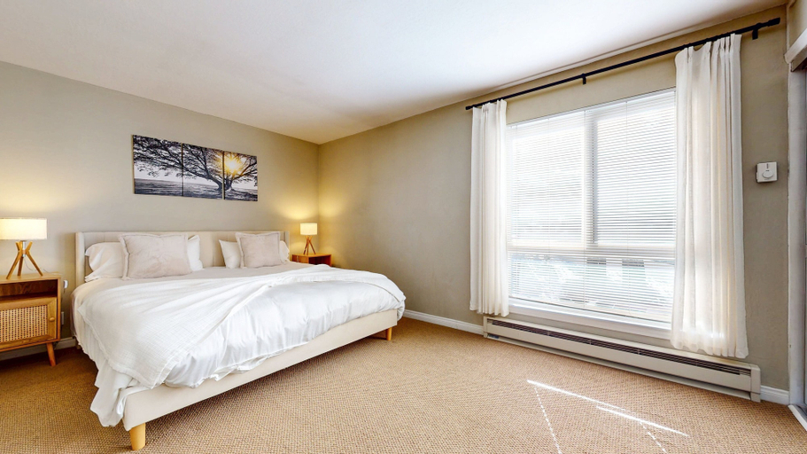 Room 3, Western Slopes Villas #7 1 Bedroom Condo, Mono