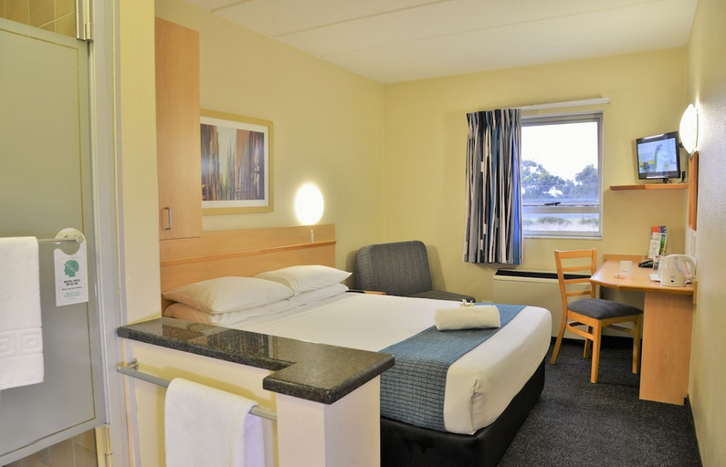 Bedroom 2, Road Lodge N1 City, City of Cape Town