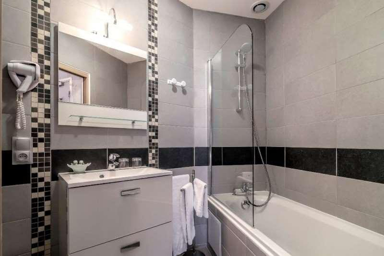 Bathroom 4, Hôtel du Moulin d'Or, Nord