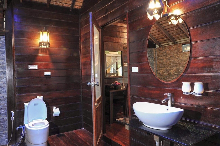 Bathroom 4, Anda Resort, Muang Satun