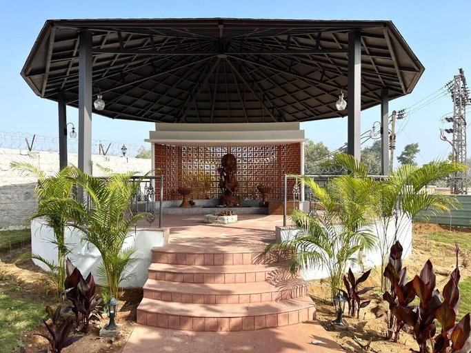 Property grounds 4, Narwar Lakefront Resort, Shivpuri