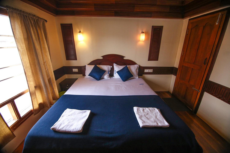 Bedroom 2, Harmony Houseboats, Alappuzha
