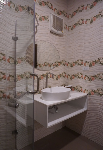 Bathroom 3, Must Come Boutique Hotel, Muang Phrae