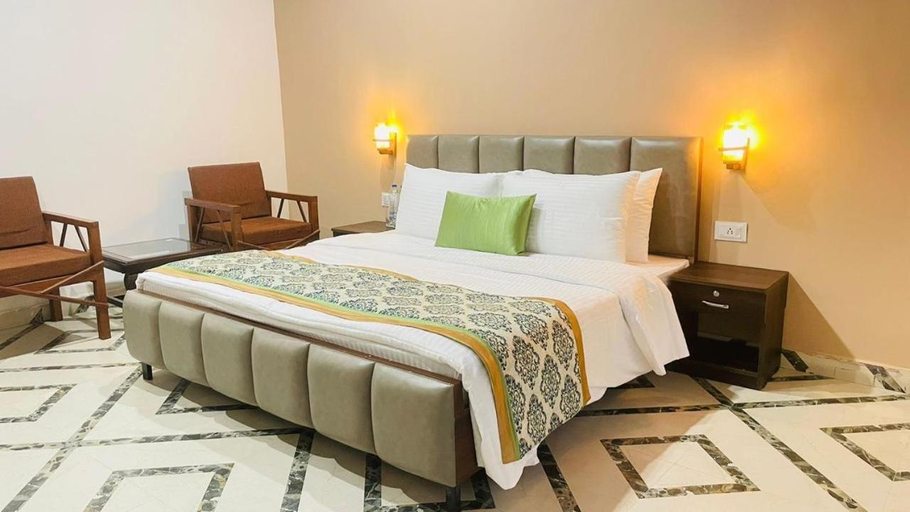 Bedroom 2, Hillarious Manali, Kullu