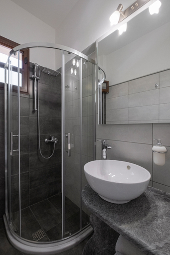 Bathroom 3, Stella Bay, North Aegean
