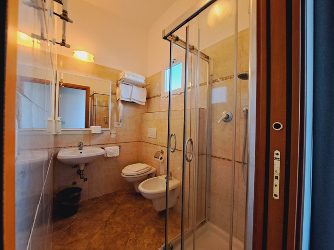 Bathroom 4, Hotel Butterfly Wellness & Spa Only adults, Rimini