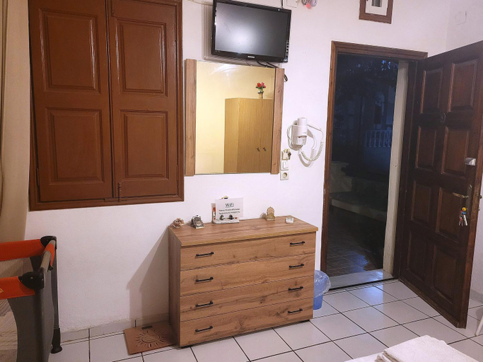 Bathroom 3, E V E L I N A ' S PENSION & GUESTHOUSE ------------------------ BLACK SAND ESSENCE -----Where the wh, South Aegean