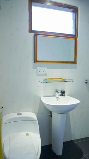 Bathroom 3, KTM Resort, Batam