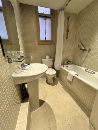 Bathroom 4, The Cavendish Hotel Eastbourne , East Sussex