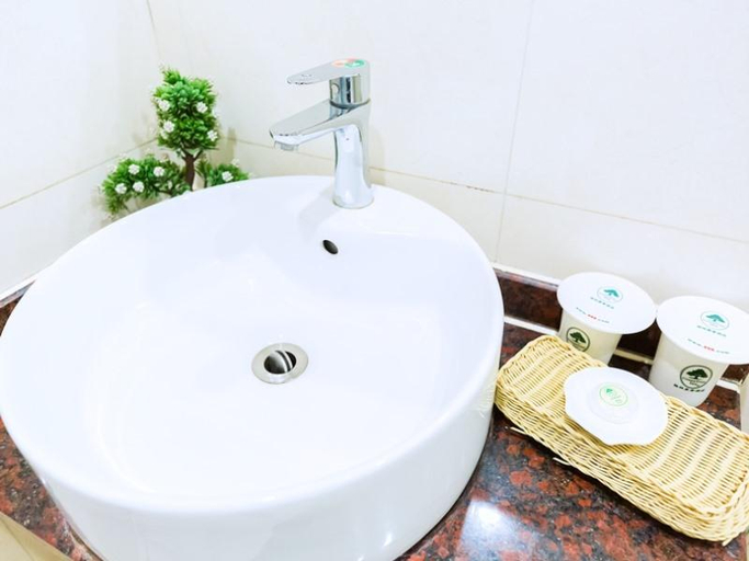 Bathroom 4, Greentree Inn Zhejiang Shaoxing Paojiang Industria, Shaoxing