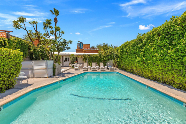 Pool 2, Speakeasy Hotel, Riverside