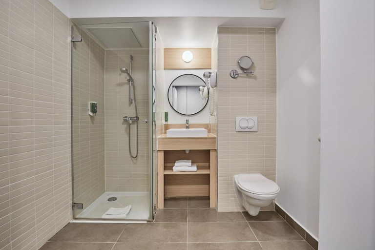 Bathroom 3, Appart'hotel Odalys City - Lyon Centre Confluence, Rhône