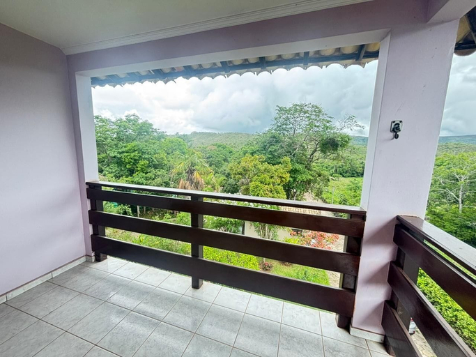 Interior entrance, Chalés Casa Rosa, Alto Paraíso de Goiás