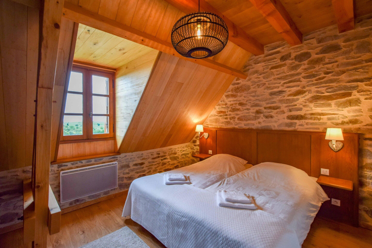 Room 4, Elegant Villa on Historic Domaine, Dordogne