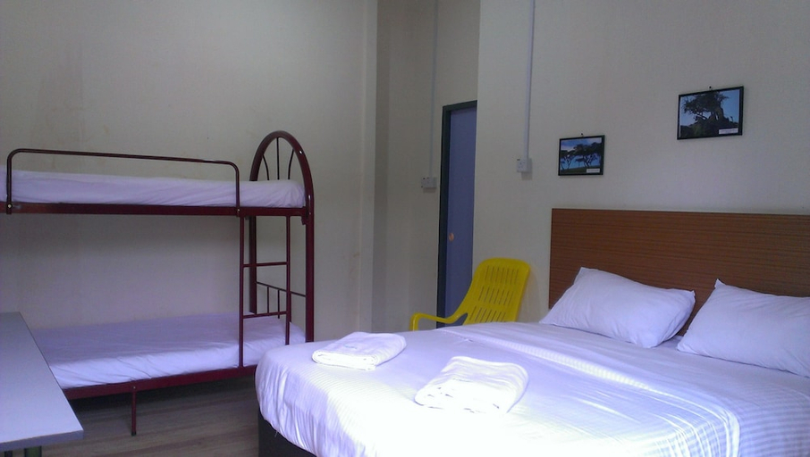 Bedroom 3, Kinabalu Poring Vacation Lodge - Hostel, Ranau