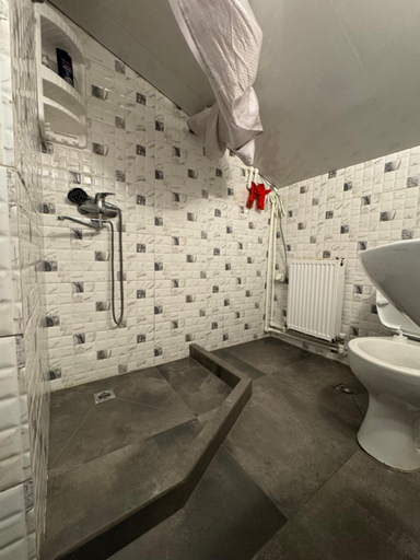 Bathroom 3, Hostel Voyage, Batumi
